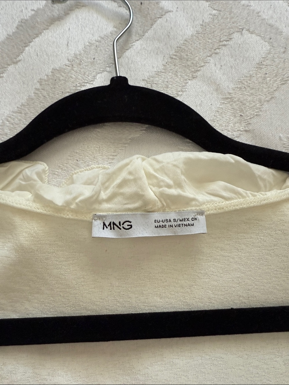 Mango Ruffled V-Neck Top - Picture 4 of 4